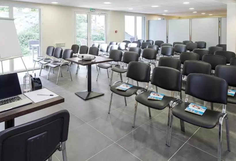 リゾートホテル Résidence Odalys Le Clos Saint Michel