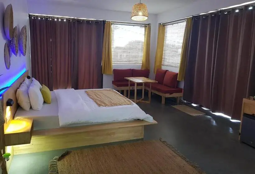 تختخواب و صبحانه Villas Rocher   Deluxe Suite 3c