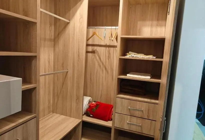 تختخواب و صبحانه Villas Rocher   Deluxe Suite 3c