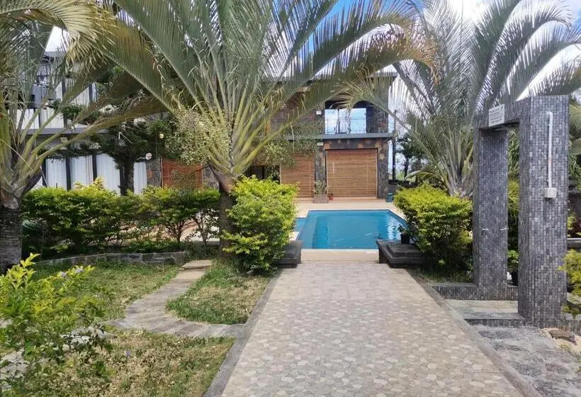 تختخواب و صبحانه Villas Rocher   Deluxe Suite 3c