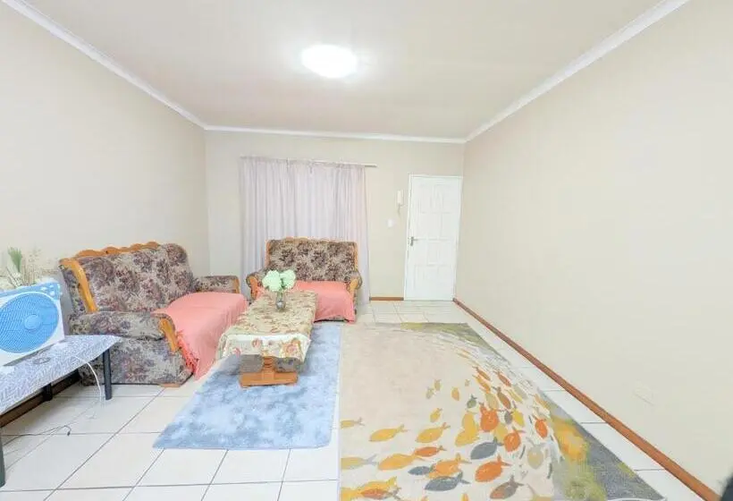 پانسیون King Room, En Suite, Near City Centre Windhoek