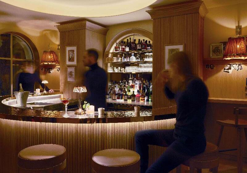 هتل 9confidentiel