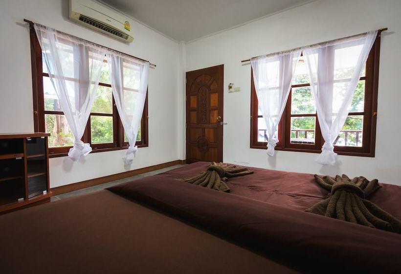 ホテル Adang Sea Eco Village