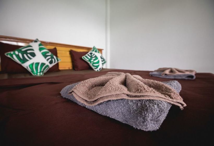 ホテル Adang Sea Eco Village