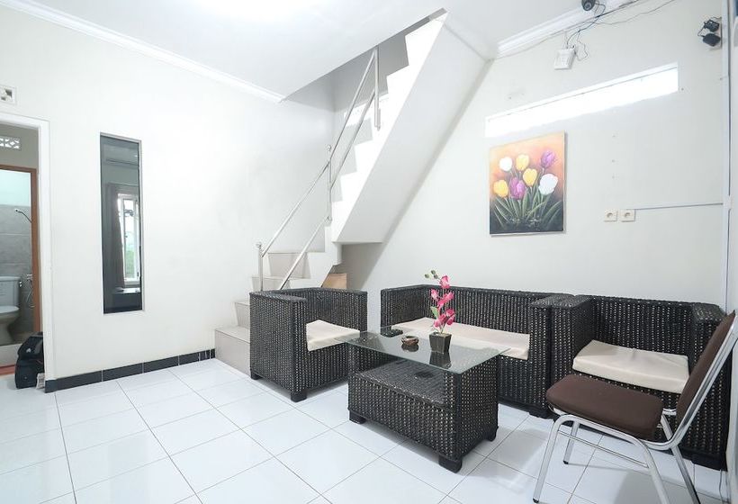 Hotel Airy Eco Syariah Sawojajar Danau Tondano Raya F4 Malang