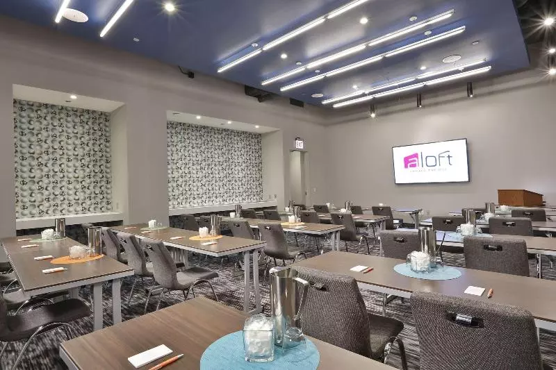 هتل Aloft Chicago Mag Mile