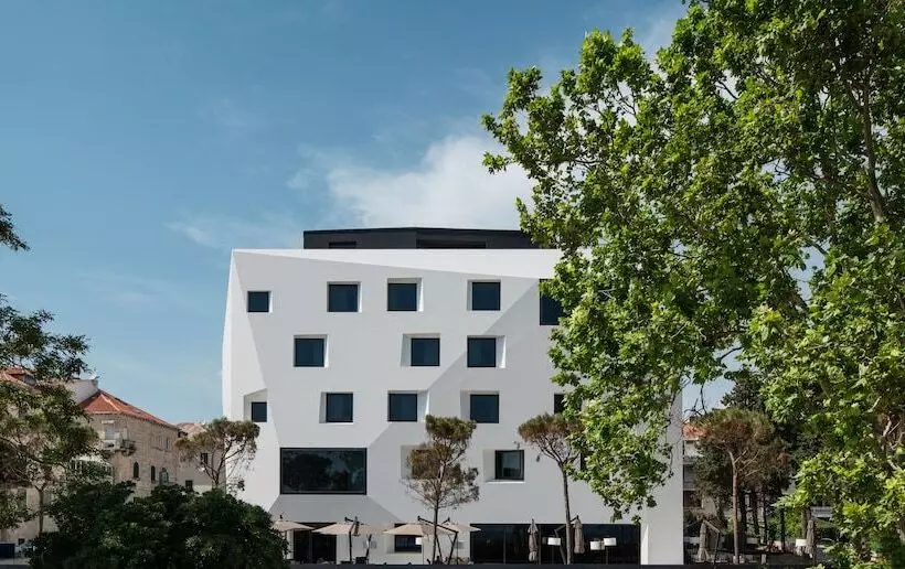 هتل Briig Boutique