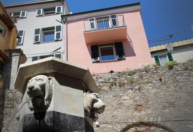 Отель Colonna 24 Luxury Room In Portovenere Near 5 Terre