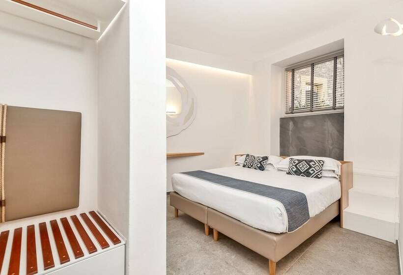 Отель Colonna 24 Luxury Room In Portovenere Near 5 Terre