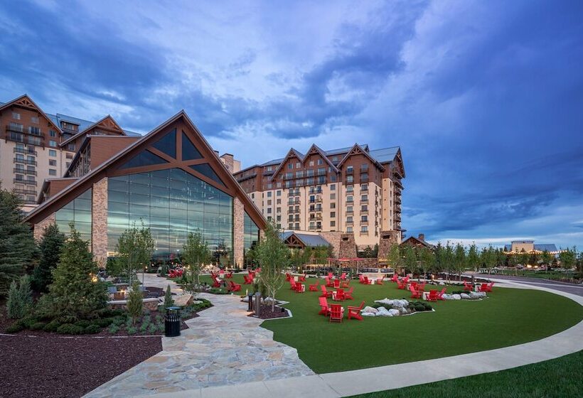בית מלון כפרי Gaylord Rockies Resort & Convention Center