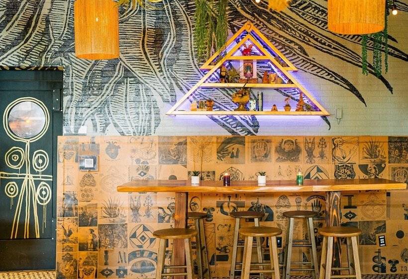 هتل Generator Miami