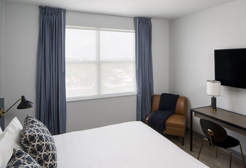 هتل Generator Miami