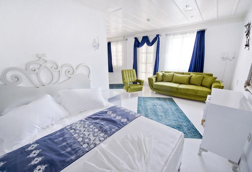 هتل Gümrük Urla