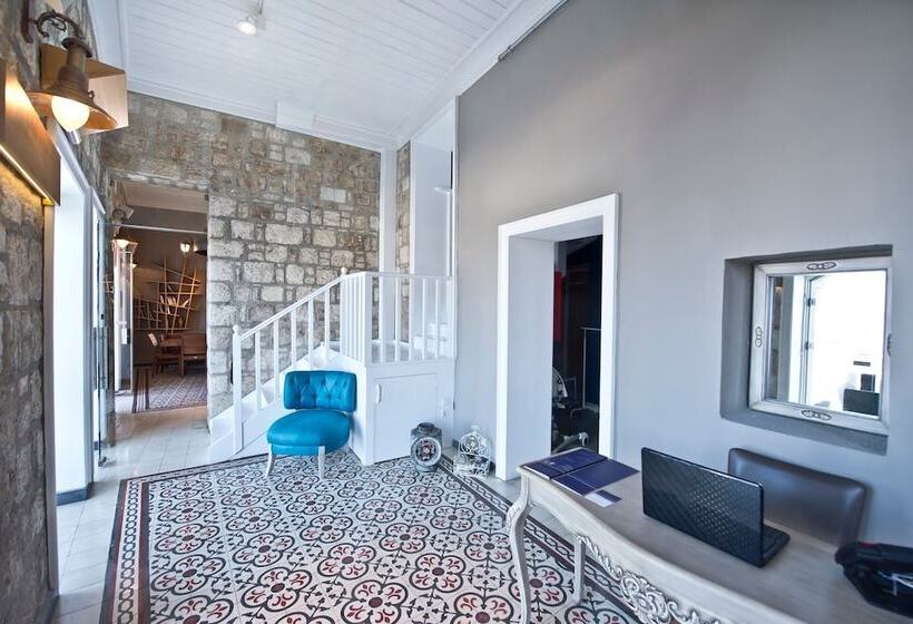 هتل Gümrük Urla