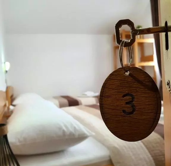 Hotelli Guesthouse Kovačević