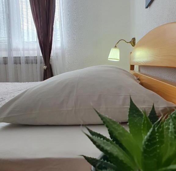 Отель Guesthouse Kovačević