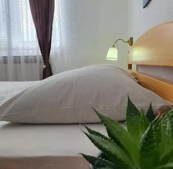 Hotelli Guesthouse Kovačević