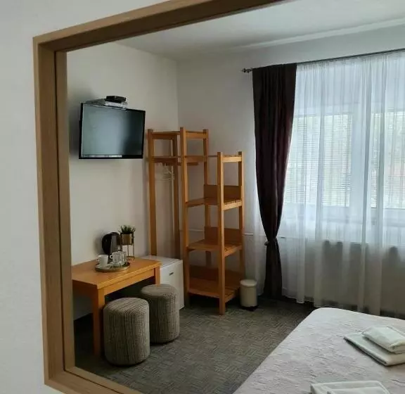 Hotelli Guesthouse Kovačević