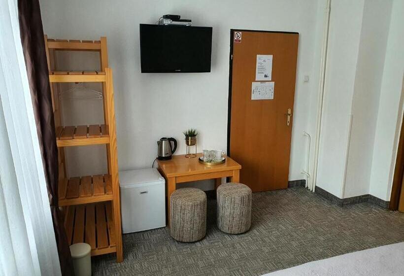 Отель Guesthouse Kovačević