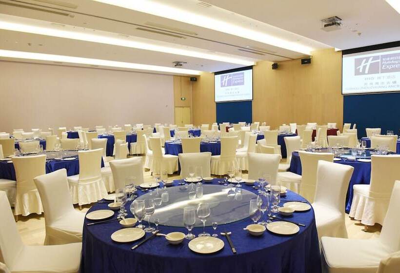 Hotel Holiday Inn Express Suzhou Zhouzhuang Ancient Town By Ihg