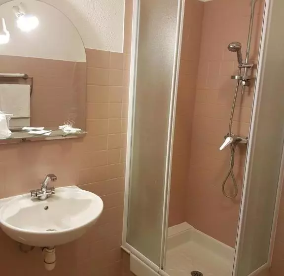 Hotelli Hôtel Restaurant Le Provence