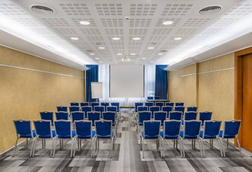 בית מלון כפרי Ibis Budapest Castle Hill