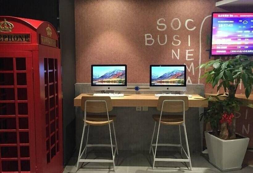 בית מלון כפרי Ibis Luoyang Baolong Square