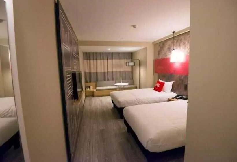 ホテル Ibis Luoyang Baolong Square