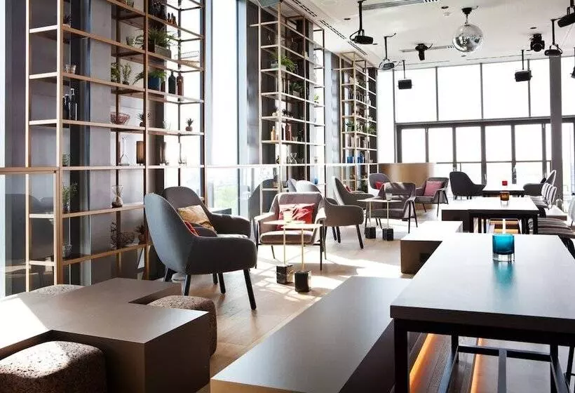 ホテル Indigo Berlin East Side Gallery