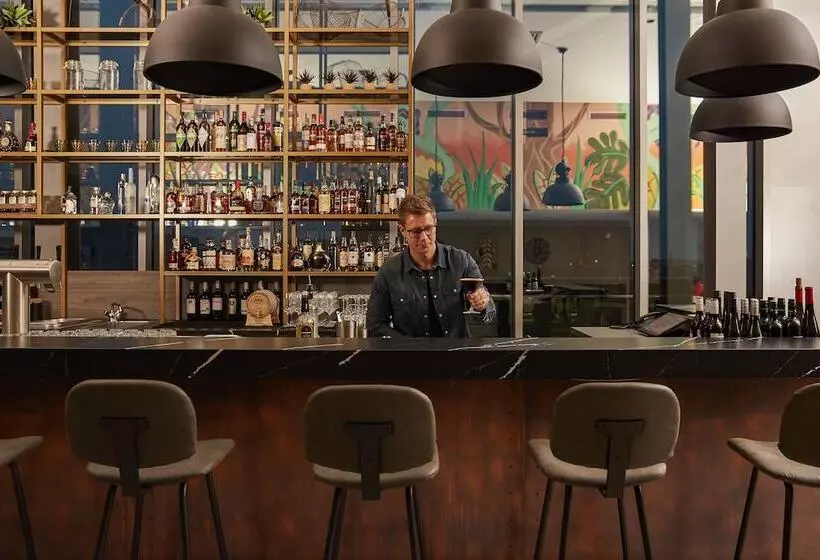 ホテル Indigo Berlin East Side Gallery