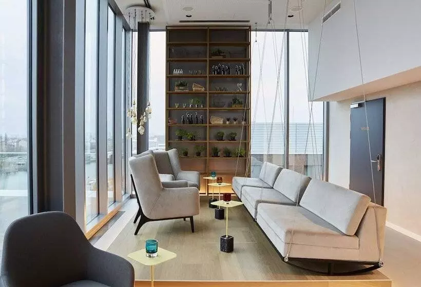 ホテル Indigo Berlin East Side Gallery