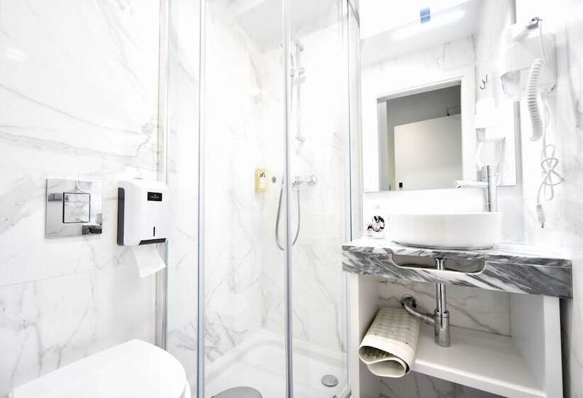 هتل My Charm Lisbon Suites