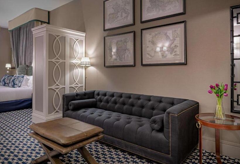 호텔 NH Collection Colón Valencia