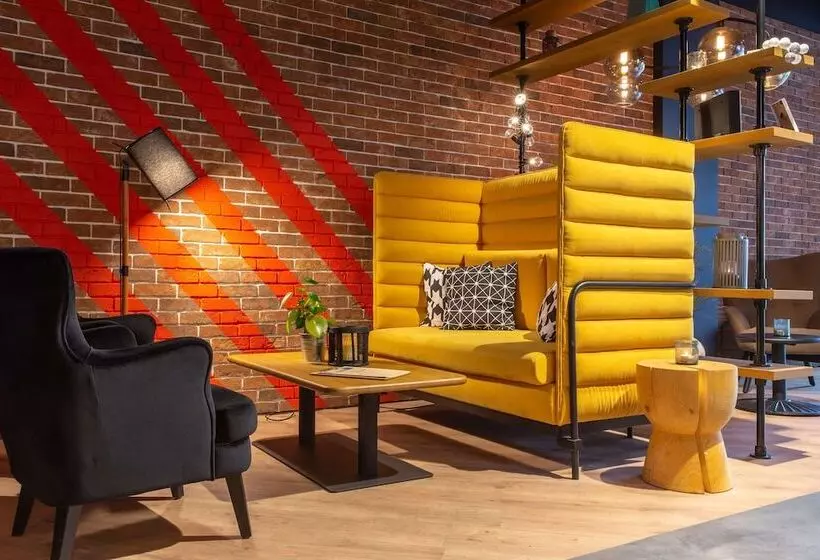 ホテル Park Inn By Radisson Poznan