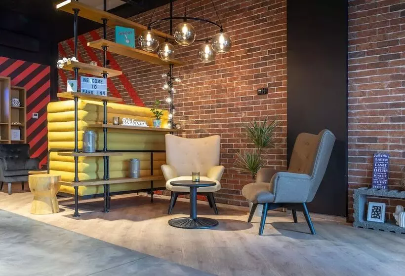 ホテル Park Inn By Radisson Poznan