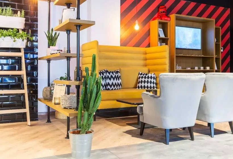 ホテル Park Inn By Radisson Poznan