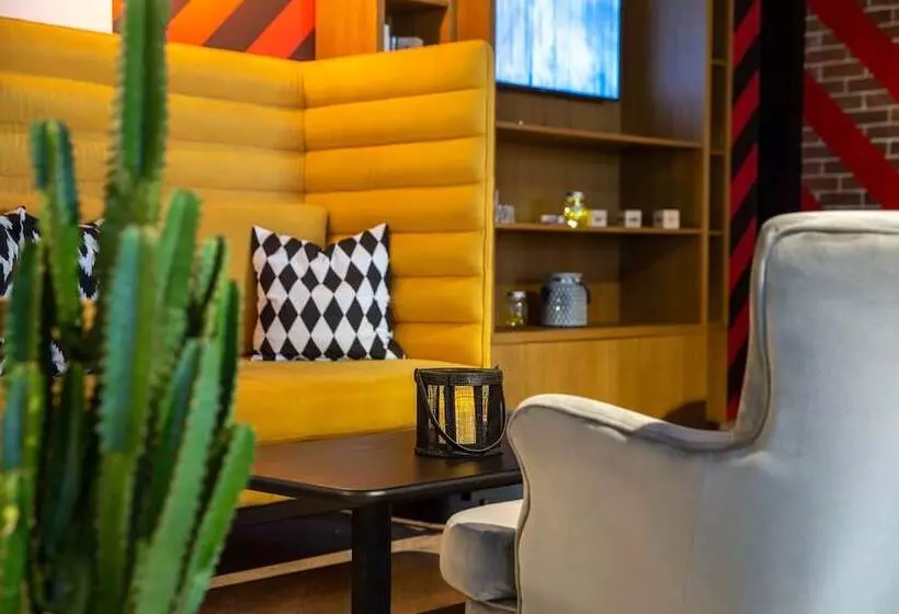ホテル Park Inn By Radisson Poznan