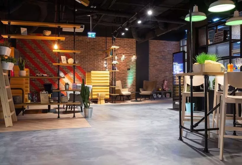 ホテル Park Inn By Radisson Poznan