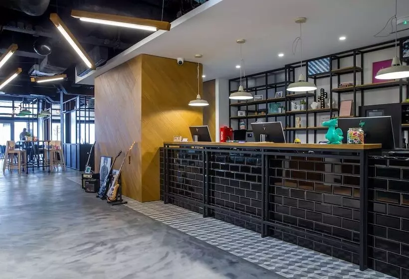 ホテル Park Inn By Radisson Poznan