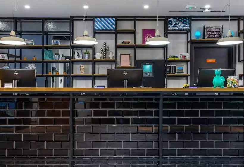 ホテル Park Inn By Radisson Poznan