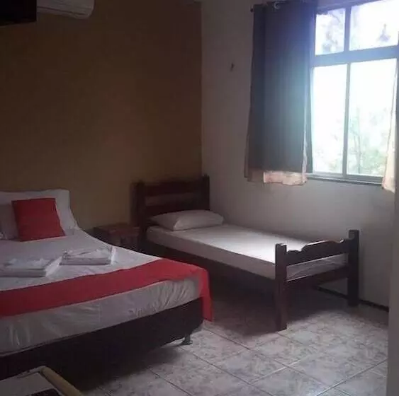 ホテル Pousada Nobre