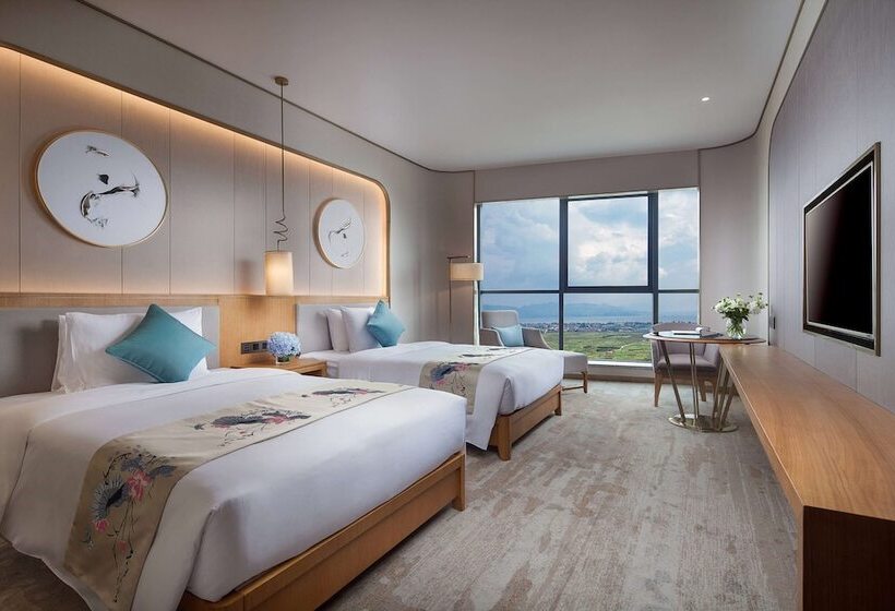 호텔 Ramada Plaza Fuxian Lake