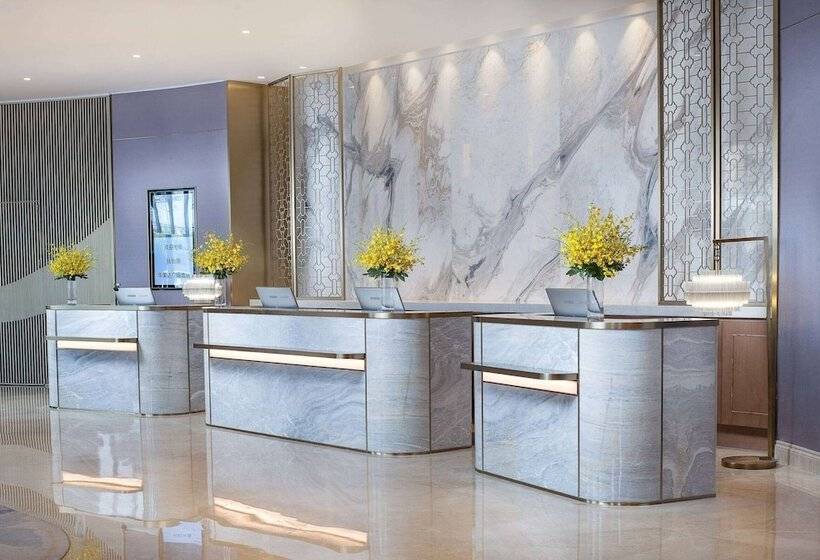 호텔 Ramada Plaza Fuxian Lake