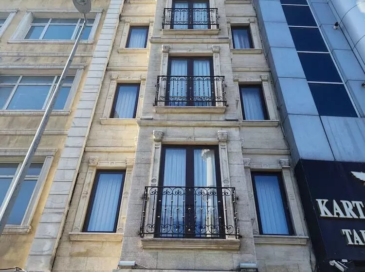 هتل Taksim Landhouse