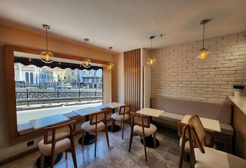 ホテル Taksim Landhouse