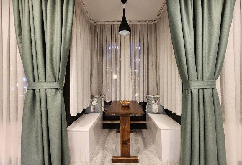 ホテル Taksim Landhouse