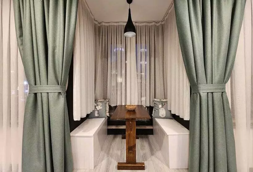 هتل Taksim Landhouse