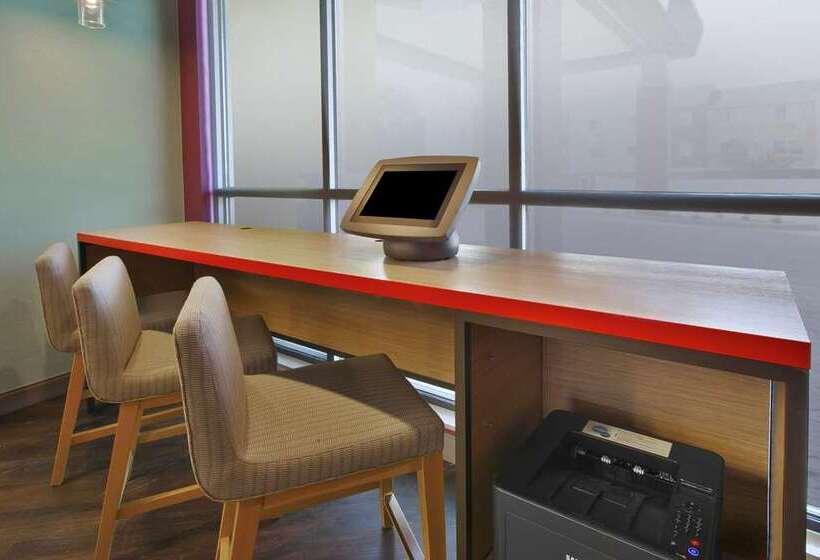 Отель Tru By Hilton Jackson, Mi