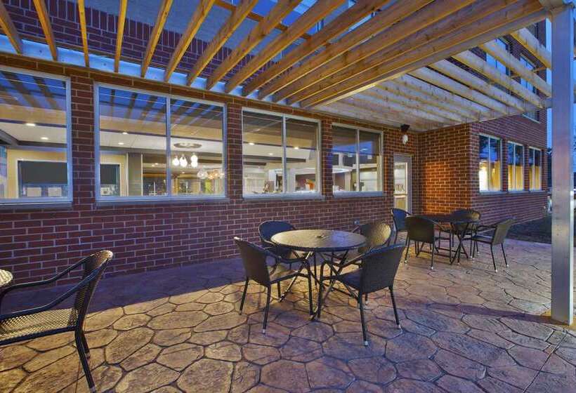 Отель Tru By Hilton Jackson, Mi