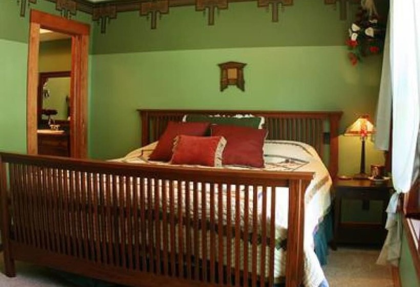 Bed and Breakfast Anniversary House